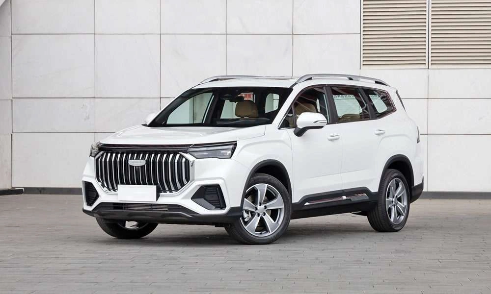 Geely Okavango с салона по цене от 1 647 000 рублей